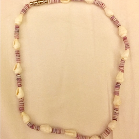 Shell necklace - Picture 3 of 3